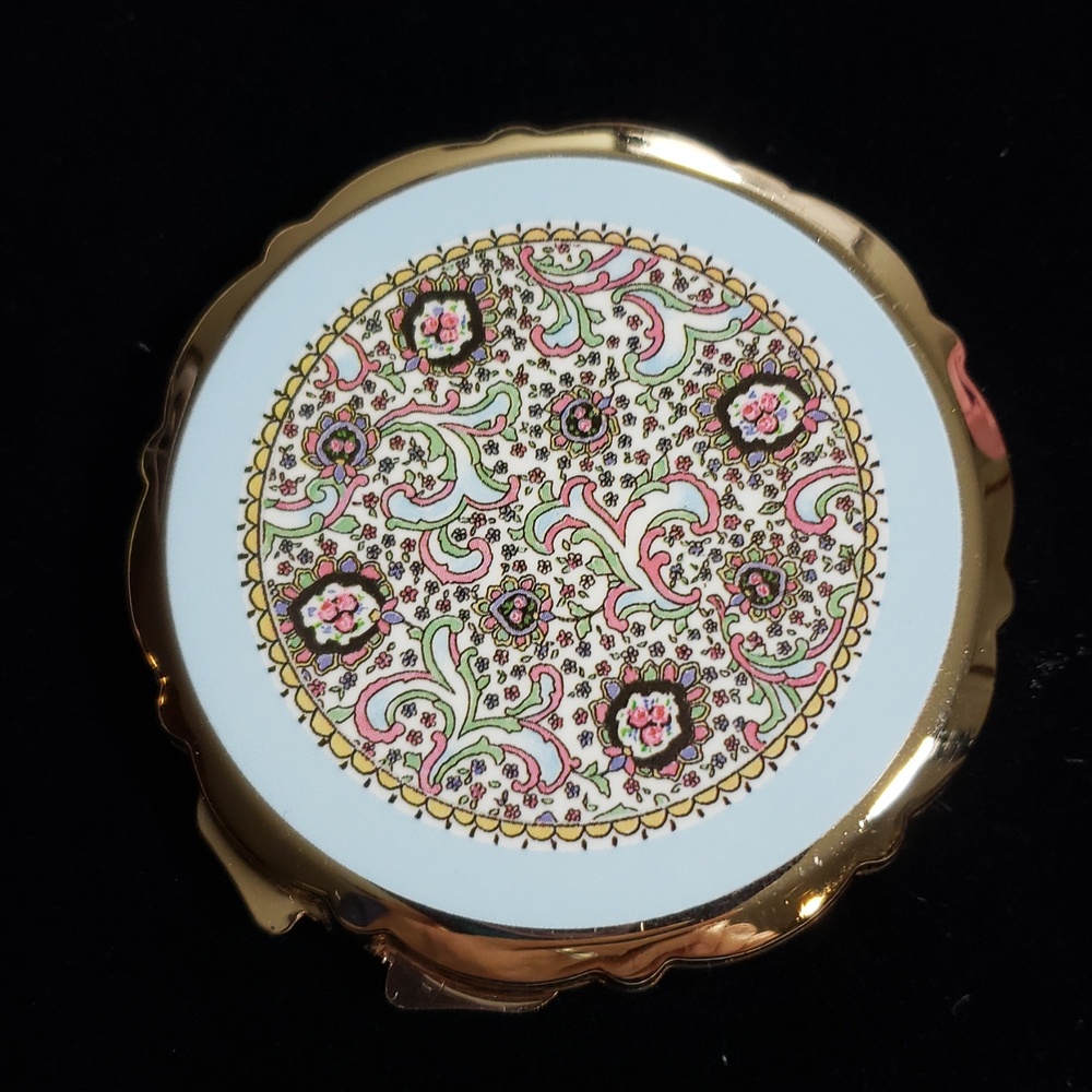 Compact Refillable Powder Mirror - Picture 2 of 7